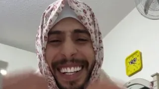 اعلم الصبايا كيف يلبسو حجاب محمد نبيل حلقة الحجاب |محمد نبيل وابوة 😂😂 #محمد_نبيل #محمد_نبيل_الاردني.