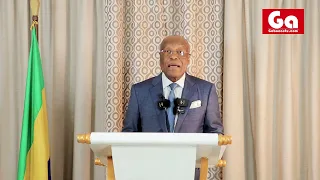 GABON / REFERENDUM: LE PROFESSEUR ALBERT ONDO OSSA FACE A LA PRESSE DONNE SA POSITION