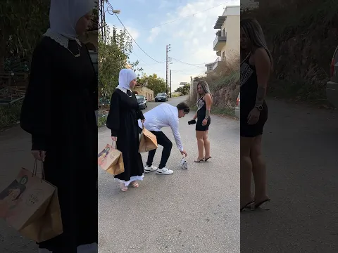 جوزي عم يساعد البنت:😡