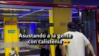 Practicando Calistenia y Ellas Reaccionan