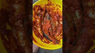 💥🤯உங்களுக்கு இந்த கேரளா மீன் வருவல் புடிக்குமா…⁉️💢 #shorts #nivasvlogs #trending