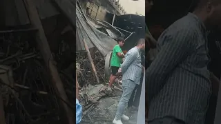 اندلاع حريق سوق الملابس..وتم تدمير المحلات بالكامل
