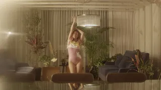 Paty Cantú  - Bailo Sola (Video Oficial)