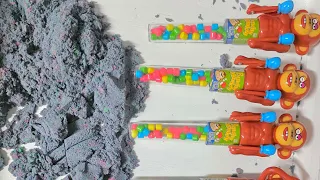 Sand cut with Wacky Monkeys