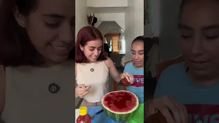 NOS COMIMOS UNA SANDÍA ENTERA!!! 😰😱