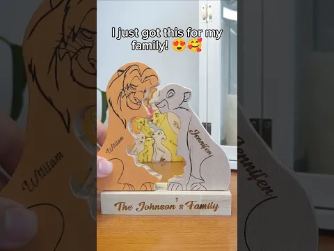 They loved it 😍 #woodartist #woodart #wooden #lionking #personalizedgifts #disney #woodcarving