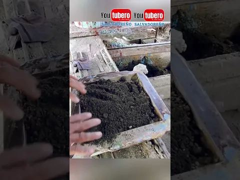Así es como se hacen los ladrillos para piso 😮😎 #elsalvador #youtuberosalvadoreño