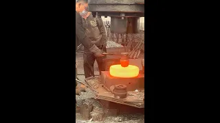 Make in China the whole process of forging bearing spare parts #process #machine #ironman #forging