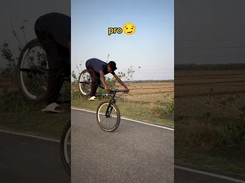 khatarnak cycles #stoppie😏😍🤣#viral#trending #shots#video#mtb#stuntviral#yamahamt15#vs#Duke390#mtb