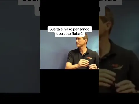 Astronautas olvidando que ya no están en el espacio #shorts