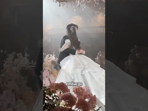 The couple finally got married before the New Year.#love