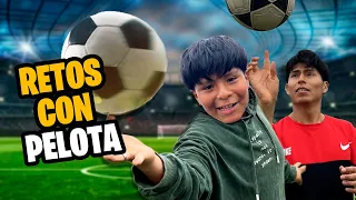 Cumpliendo RETOS con una PELOTA de FÚTBOL ⚽🔥 - Hermanos Balp