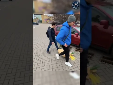 This lady lost her car keys, Then this man helped him 🫡 #shorts