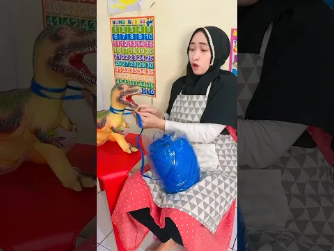 MAMAH MINTANYA PISAU DIAMBILINYA GUNTING