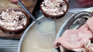 국밥충들의 성지, 차끌고와 줄서서 먹고 포장까지 해가는 6,000원 산더미 순대국밥, 돼지국밥 - 구미 성주순대/Sundae Rice Soup / Korean Street Food