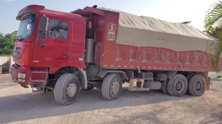 shacman trucks unloading sand @Westsidetruckers 