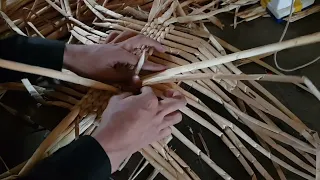 Weaving Water Hyacinth Bags