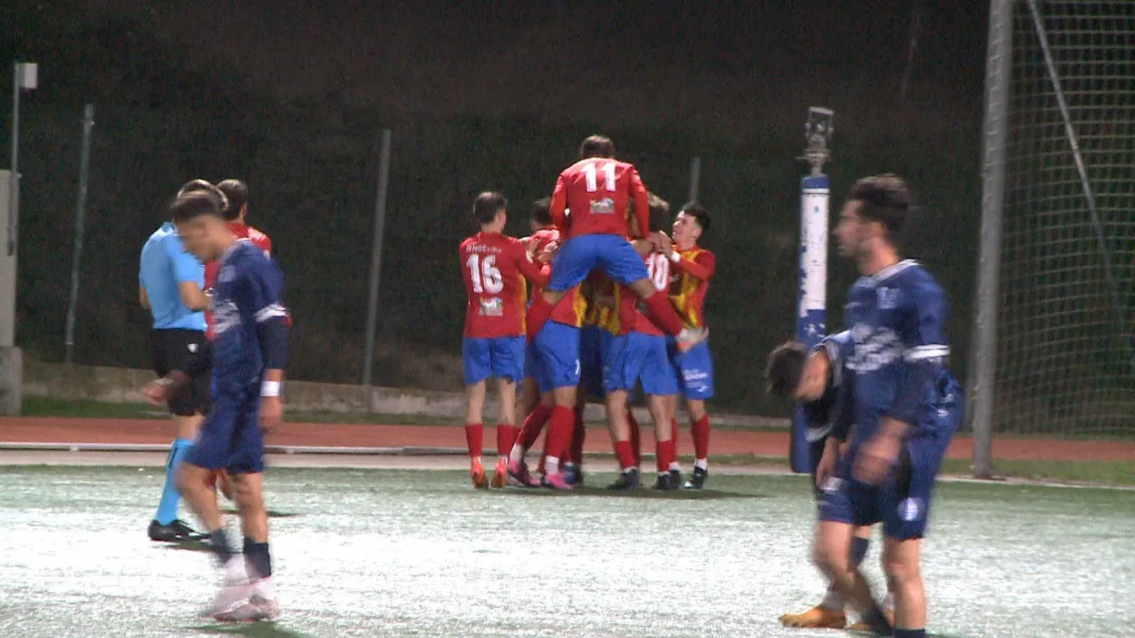 El Tona supera el Badalona Futur (2-0) i ja és a la setena ronda de la Copa Catalunya