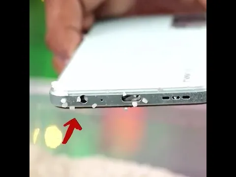 फोन पानी में गिर जाए तो ये गलती मत करना | What To Do If You Phone Goes In Water? | #shorts