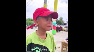 Trabajaba para darle de comer a su hermanita