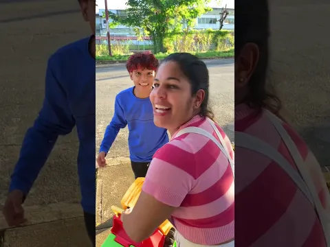 Ayudemos a este niño con su carrito
