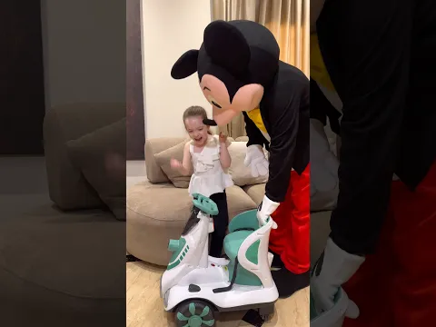 ميكي حققلي حلمي 😍