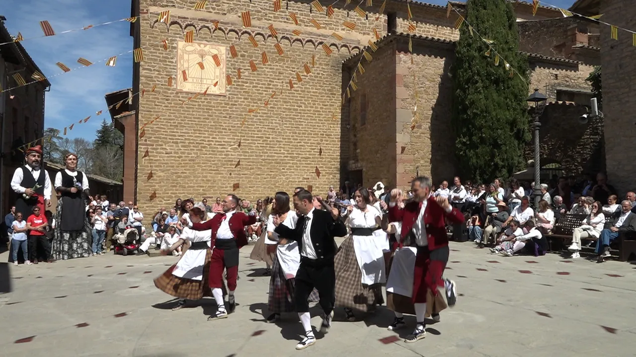 Els caramellaires de Seva tornen a sortir pels carrers del poble