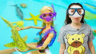 Барби и её друзья в бассейне: водный волейбол и уроки плавания! 🏊‍♀️🏐✨