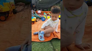Livestream Jouny Hot Boy and baby Tom playing sand scooping game 😂😂😂 part 26