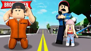 ESSE BANDIDO TENTOU ROUBAR MINHA CASA MAS MINHA MÃE É POLICIAL ( Brookhaven RP ) : Historinha Roblox