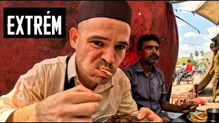 Ochutnávam Streetfood v ŠIALENÝCH uliciach Pakistanu! 🇵🇰
