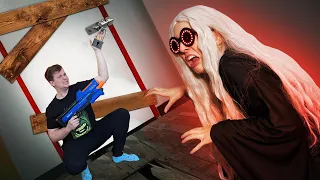 Escape Granny's House - NERF IZAZOV