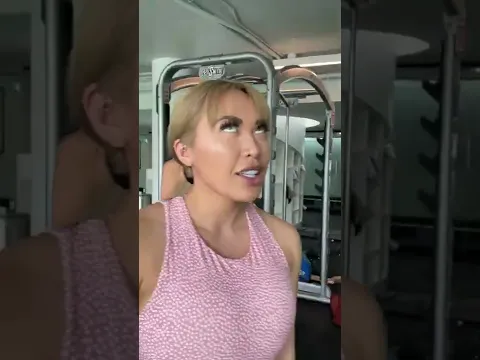 Bodybuilder vs Runner FACE OFF #shorts