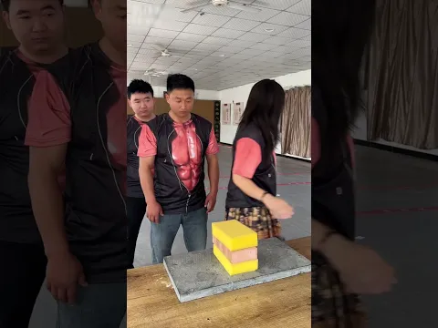 लड़की ने ईट तोड़ दी 😱~mini wood toy - woodworking art skills / wood / hand / crafts / #shorts