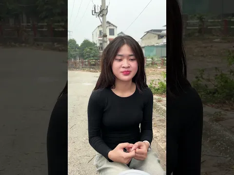 BABY Comedy : The poor boy helped the girl.💔