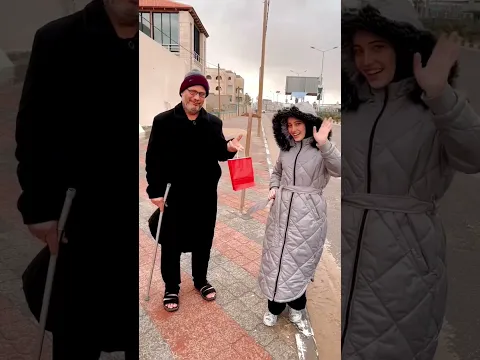 نزلت الشارع و وزعت أغلى هدية 😳