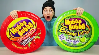 Mukbang GIANT Hubba Bubba 풍선껌 푸드 챌린지 by VikiNiki