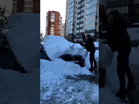 Вот как правильно чистить машину зимой🔥 #чисткаснега #машин