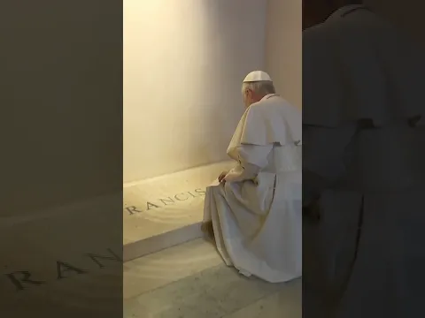 Papa Leão XIV reza diante do túmulo de Francisco e do ícone da Virgem Salus Populi Romani #shorts