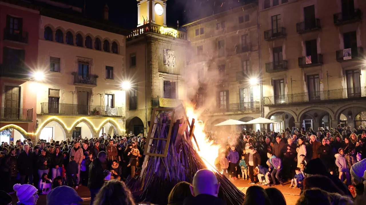 Es compleixen 20 anys de la Foguera de Nadal de Vic, encesa per primer cop el 28 de desembre