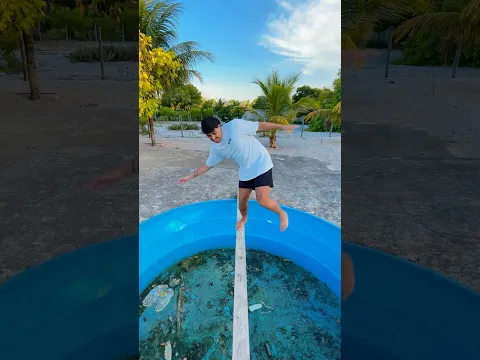 LIMPEI MINHA PISCINA TÓXICA!🤢 #shorts