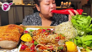 กินกับยายนางตำกุ้งสดหมูกร๊อบกรอบ คำโตๆแซ่บบบ ผักกรอบ