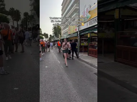 Tochter von Friedrich Merz sorgt für Aufsehen am Ballermann! 😅