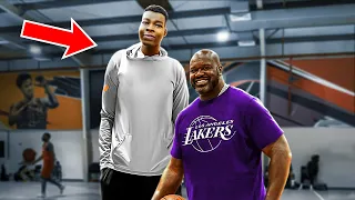 Meet The TALLEST Basketball Player Ever (7' 11")