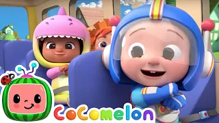 Wheels on the Bus Halloween | CoComelon 🎃 | Fun Learning 👻 | Kids Cartoon Videos