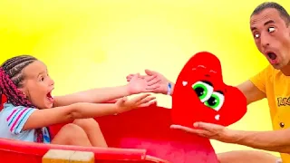 SHARING Day ❤ - Kindergarten Song | Good Habits Song | Nursery Rhymes  | LaLa Kid Songs