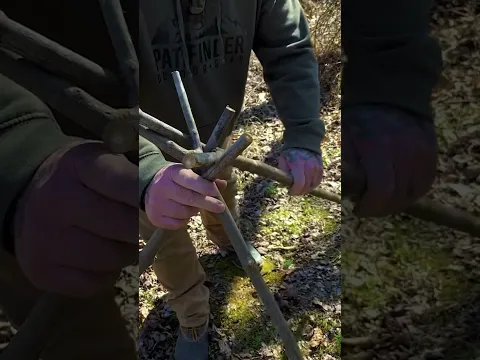 Lashless Tripod with Forks