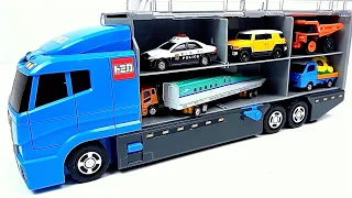 トミカ☆トミカのミニカーを開封してコンボイへ収納します！Tomica☆Tomica miniature cars are opened and stored in the convoy!
