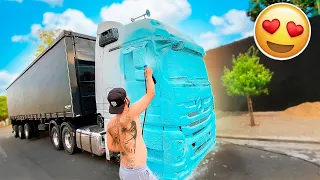 LAVEI O CAMINHÃO MAIS REBAIXADO DO BRASIL COM ESPUMA AZUL 😳‹ Danilo Crespo ›