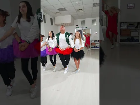 Quando Agata ci vede di ballare il Classico 😂 #collegiodidanza